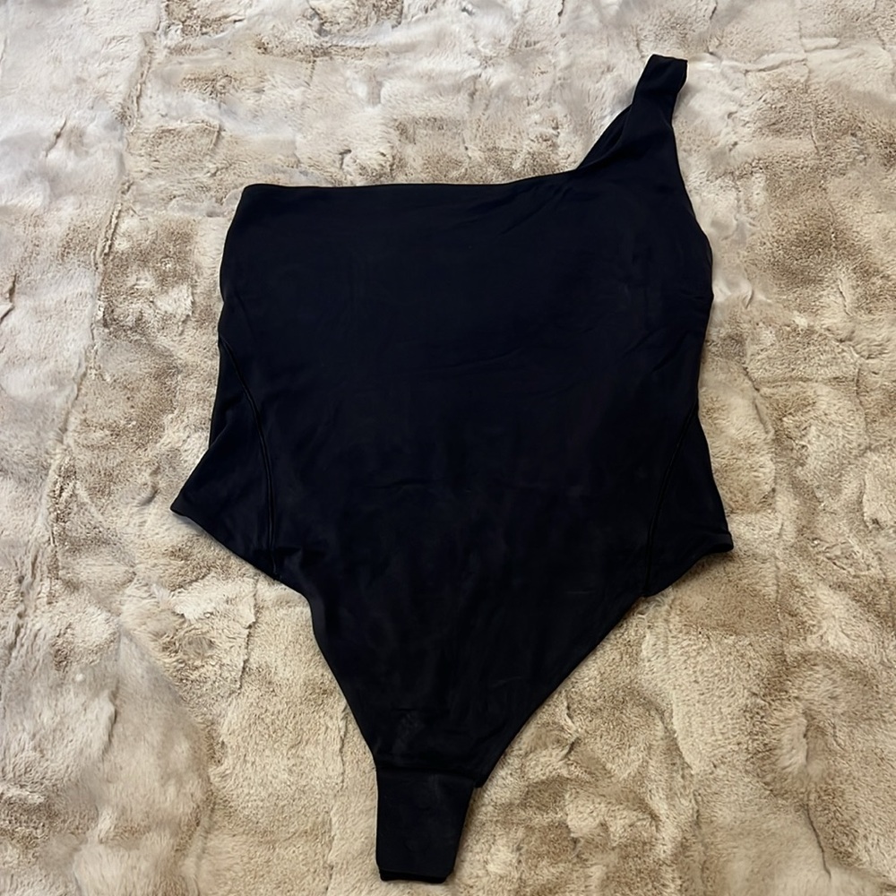 Nulu Asymmetrical Bodysuit - Picture 7 of 10